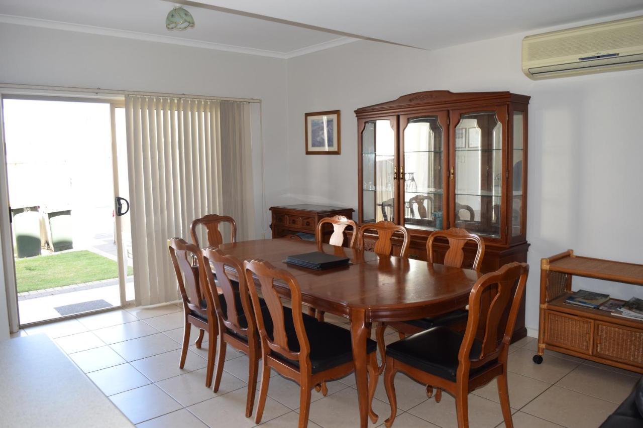 Christies Seahorse Holiday Townhouses Port Noarlunga Екстериор снимка